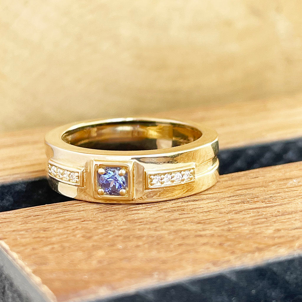 Tanzanite and Diamond Mens ring