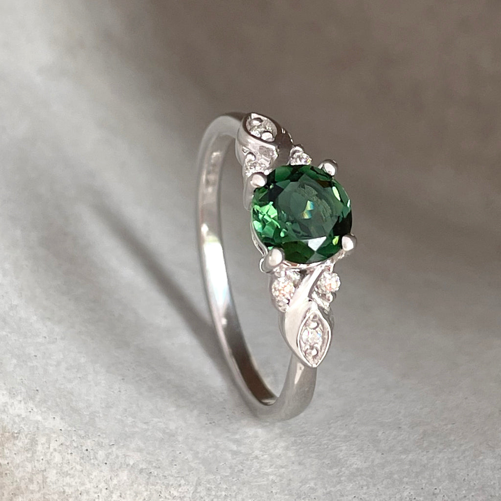 Brocade Diamond Shoulder Round Cut Green Tourmaline And Diamond Ring