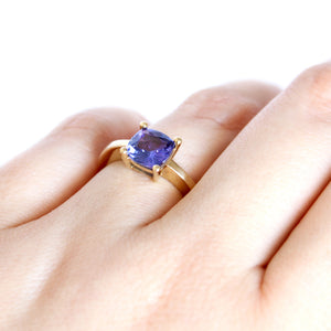 Elegant Solitaire Single Claw Cushion Cut Tanzanite Yellow Gold Ring