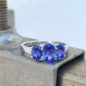 Tanzanite and diamond ring