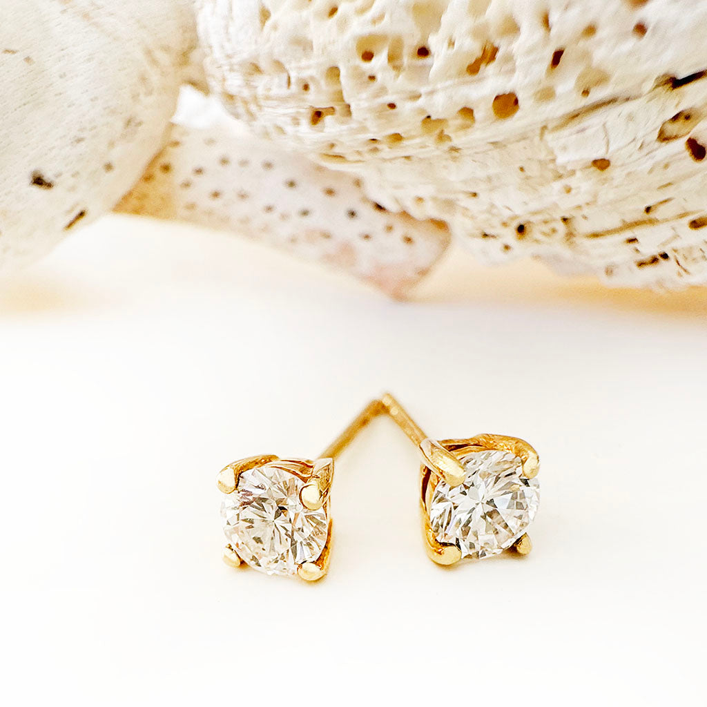 Simply Elegant White Diamond Yellow Gold Stud Earrings