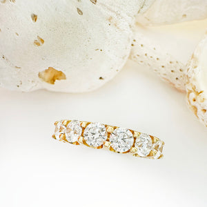 Gorgeous Six White Diamond Yellow Gold Ring