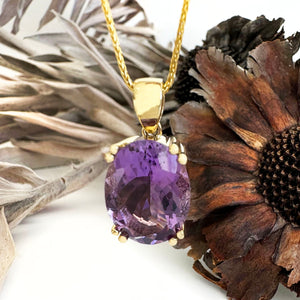 Classic Oval Cut Double Claw Amethyst Yellow Gold Pendant