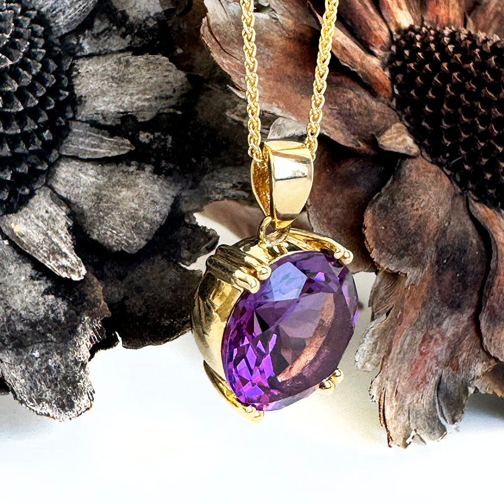 Classic Round Cut Double Claw Amethyst Yellow Gold Pendant