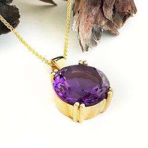 Classic Round Cut Double Claw Amethyst Yellow Gold Pendant