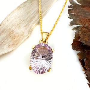 Striking Laser Cut Oval Pink Amethyst Yellow Gold Pendant