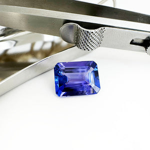 Tanzanite - violet/BLUE Emerald Cut - 5.17ct