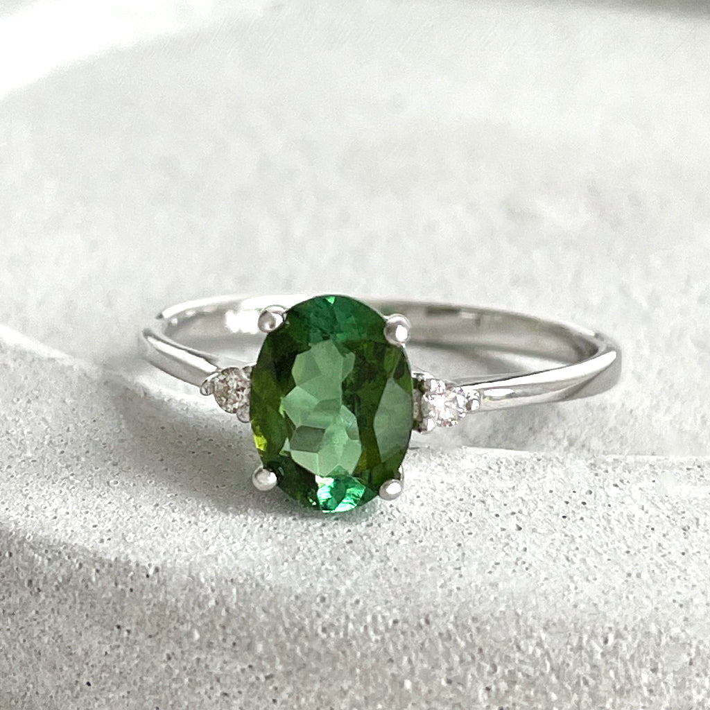 Princess Vibes Oval Cut Green Tourmaline With Diamond Shoulder Highlight Ring