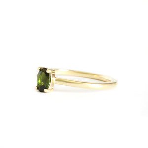 Simply Beautiful Solitaire Oval Cut Green Tourmaline Yellow Gold Ring