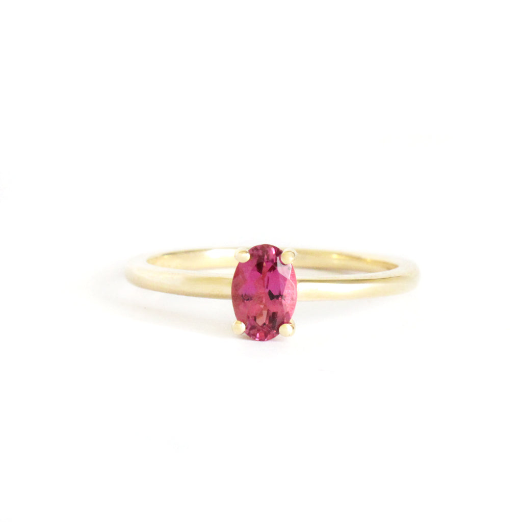 Simply Beautiful Solitaire Oval Cut Pink Tourmaline Yellow Gold Ring