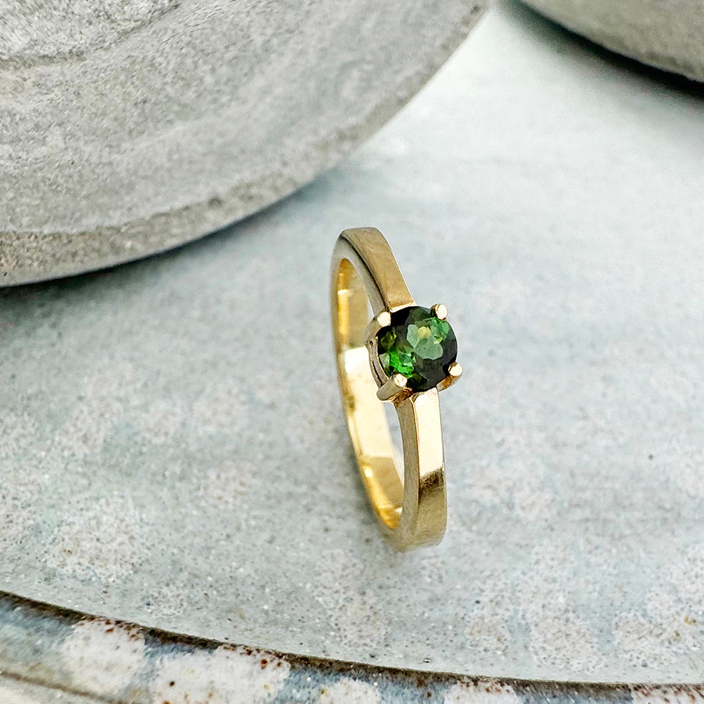 Solitaire Green Tourmaline Yellow Gold Ring