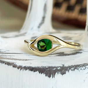 Tsavorite yellow gold ring