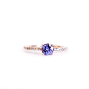 Subtlety Decadent Round Cut Tanzanite Diamond Band Highlight Rose Gold Ring