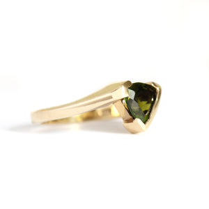 Trilliant Cut Green Tourmaline with Twisted Yellow Gold Band