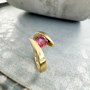 Yellow Gold Pink Tourmaline Ring
