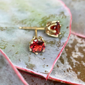 Classic Yellow Gold Six Claw Garnet Studs