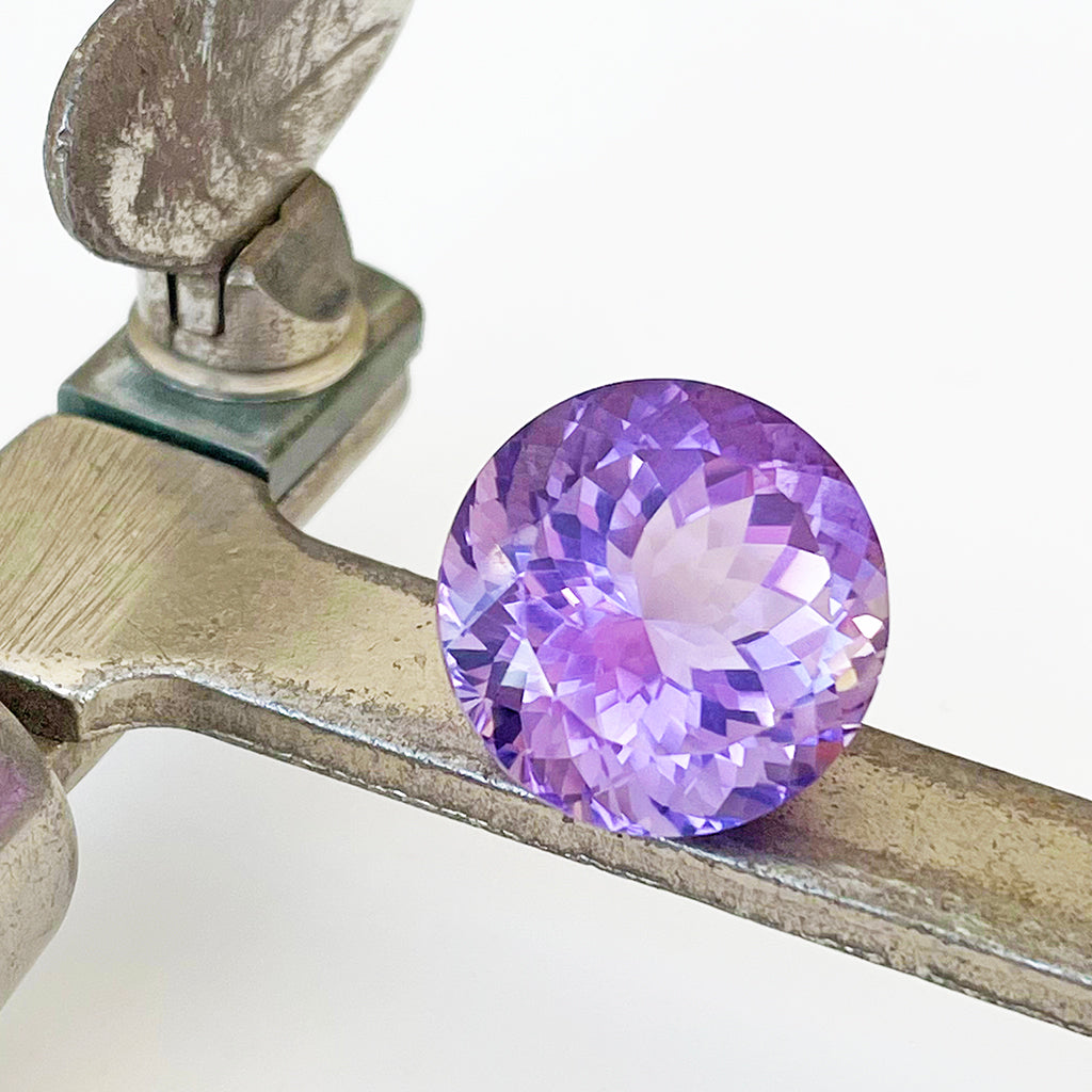 Amethyst - Purple Round Cut - 15.82ct