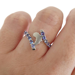 Elegant Twist Africa White Gold Tanzanite Ring