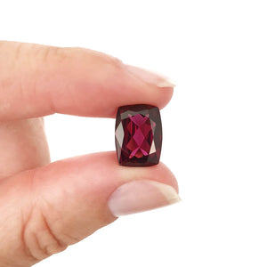 Garnet - Rhodolite Rectangular Cushion Cut - 5.16ct