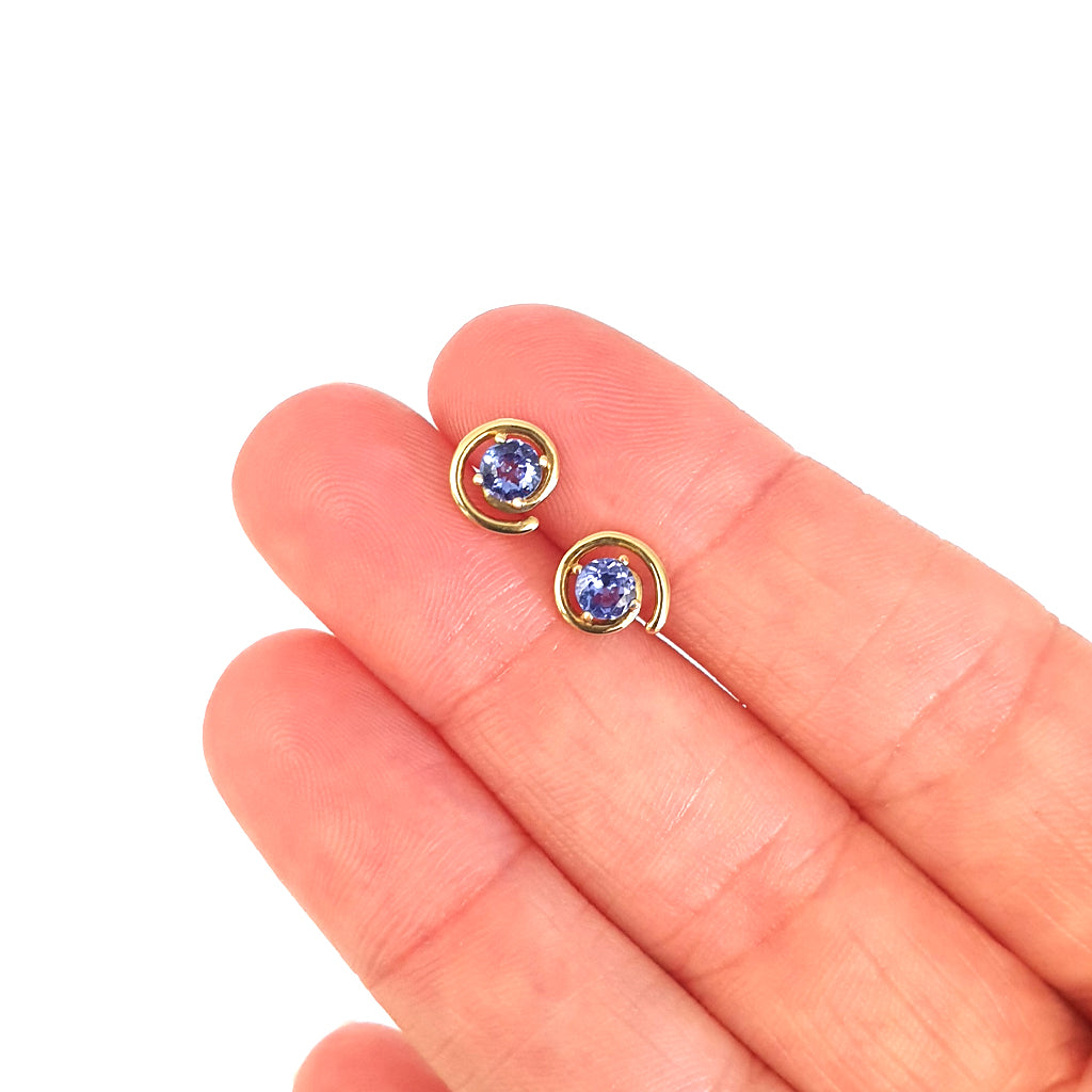 Flirty Yellow Gold Swirl Tanzanite Studs