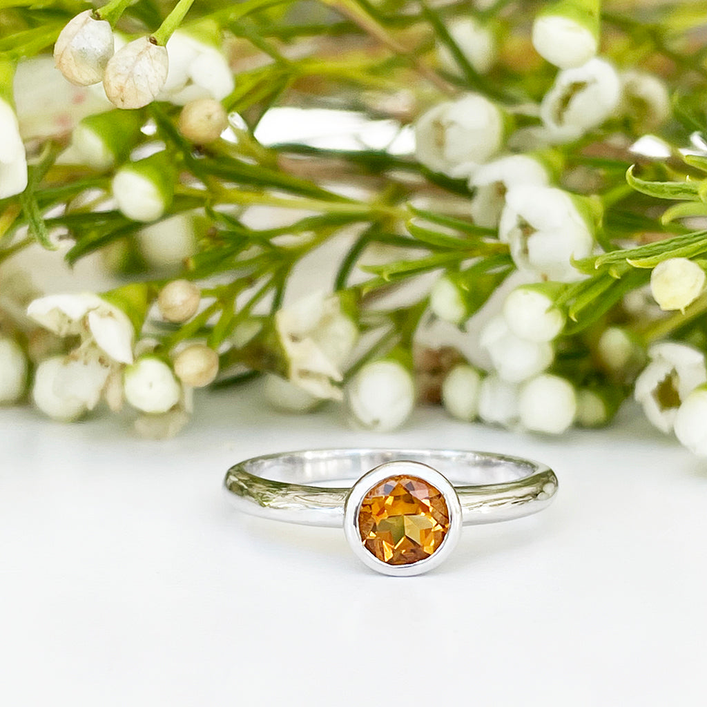 Silver Solitaire Round Tube Set Citrine Ring