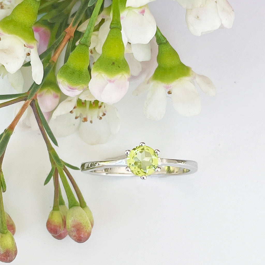 Silver Solitaire Six Claw Peridot Ring